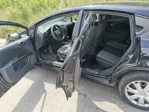 Utilizat 2009 Seat Leon Hatchback | 2.400 EUR (Super Preț) - Imagine 1/4