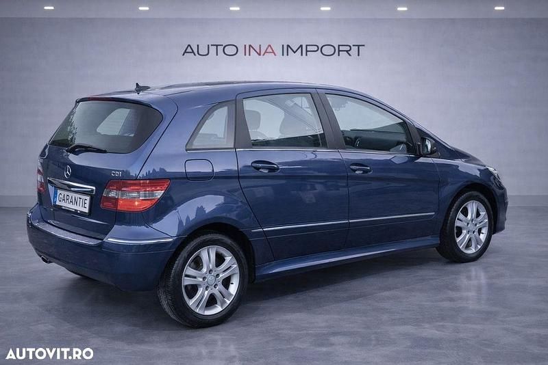 Second-hand Mercedes B200 136 CP (100 kW) 2011 Culoarealbastru Monovolum