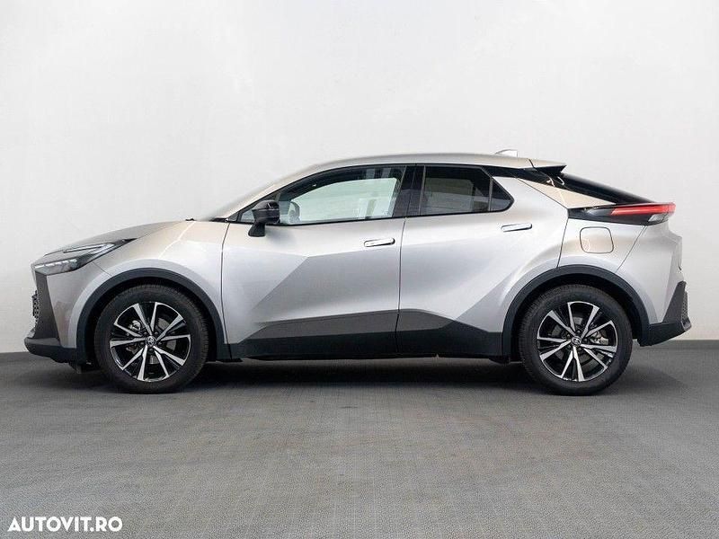 Second-hand Toyota C-HR 98 CP (72 kW) 2023 Culoareargint SUV