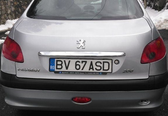 Second-hand Peugeot 206 74 CP (54 kW) 2008 Argint Berlinǎ