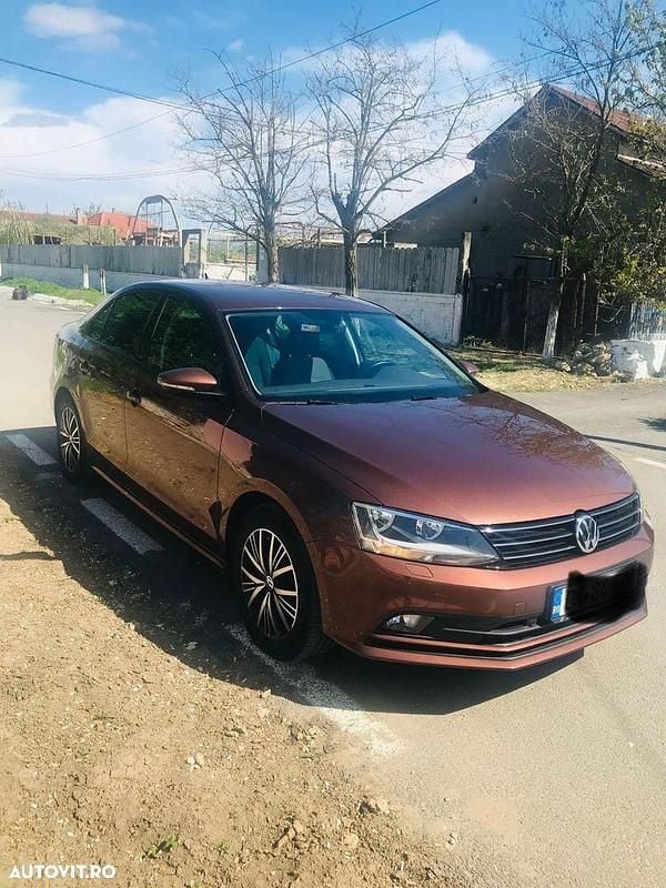 Culoaremaro Utilizat 2016 VW Jetta Berlinǎ | 9.400 EUR (Preț OK) - Imagine 1/4