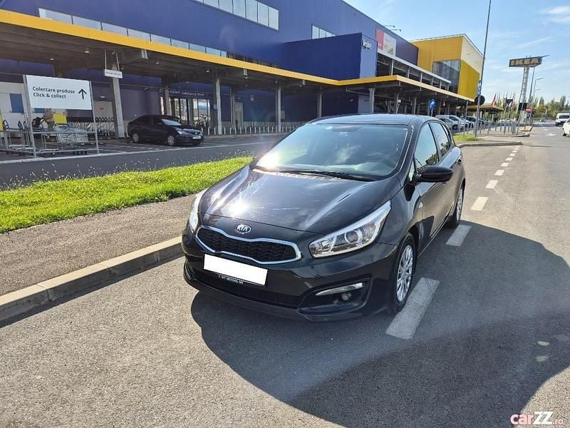 Negru Utilizat 2018 Kia Ceed 2 Hatchback | 8.999 EUR - Imagine 1/4