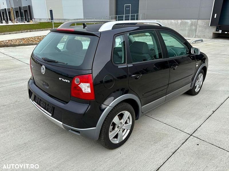 Second-hand VW Polo 86 CP (63 kW) 2005 Culoarenegru Hatchback