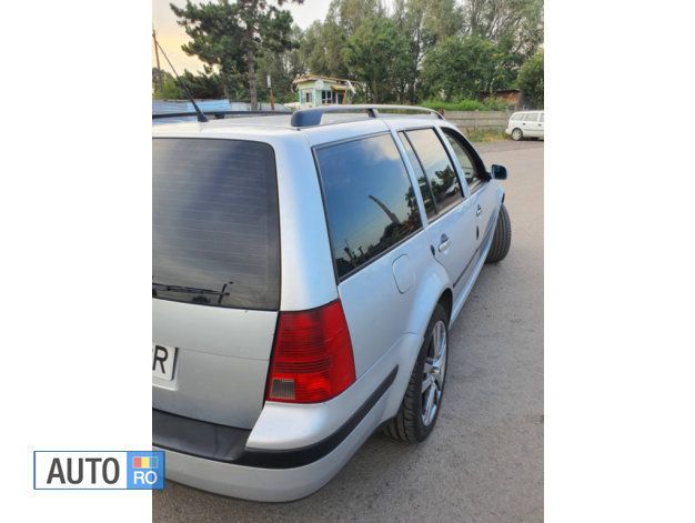 Second-hand VW Bora 130 CP (95 kW) 2002 Argintiu Berlinǎ