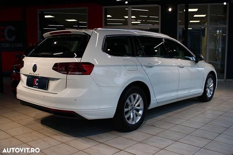 Second-hand VW Passat Business 150 CP (110 kW) 2021 Culoarealb Break