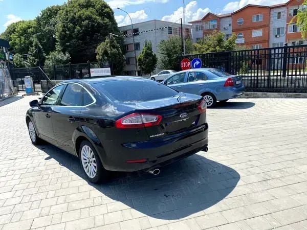 Utilizat 2011 Ford Mondeo Berlinǎ | 4.900 EUR - Imagine 1/4