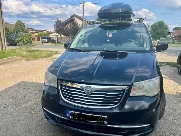 Utilizat 2011 Lancia Voyager Monovolum | 9.900 EUR - Imagine 1/4
