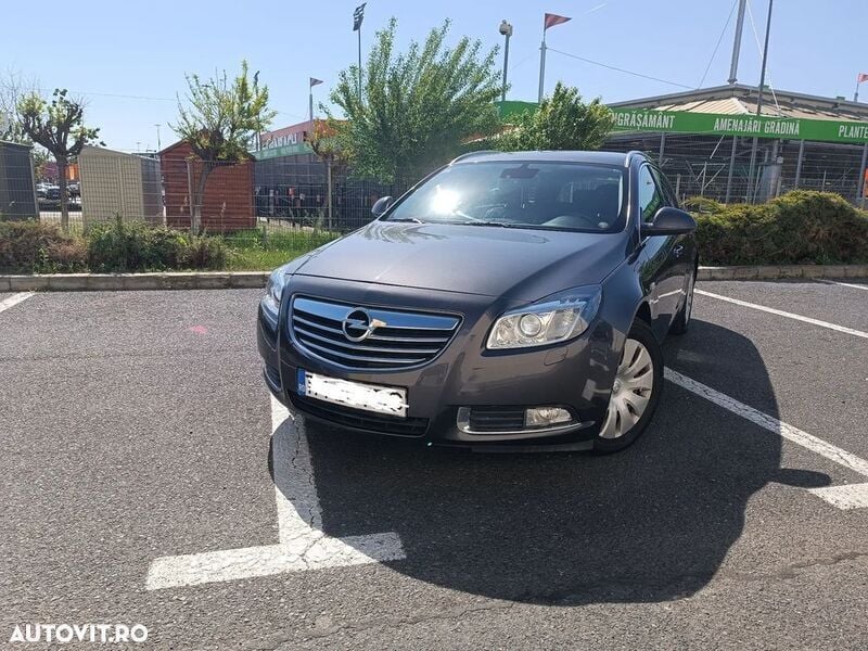 Gri Utilizat 2012 Opel Insignia Business Innovation Break | 4.250 EUR - Imagine 1/4