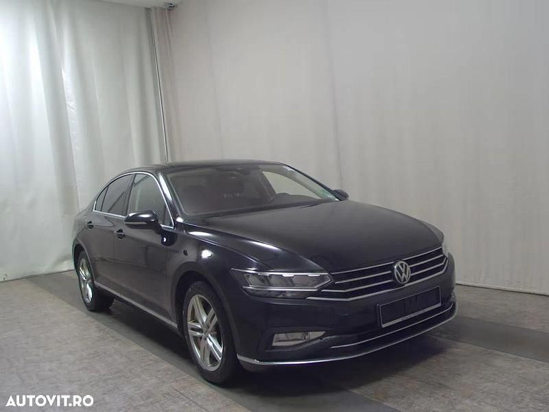 Culoarenegru Utilizat 2020 VW Passat Elegance Break | 18.961 EUR (Scump) - Imagine 1/4