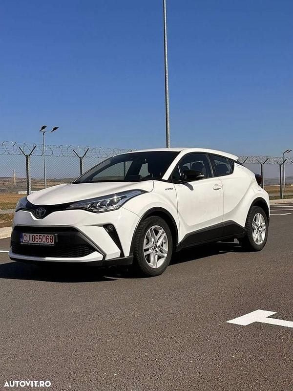 Culoarealb Utilizat 2020 Toyota C-HR SUV | 17.300 EUR (Preț bun) - Imagine 1/4