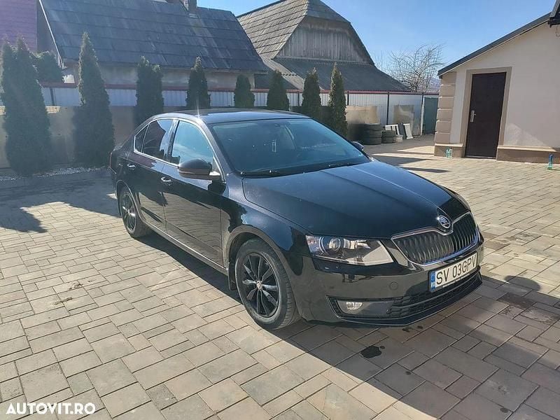 Culoarenegru Utilizat 2017 Skoda Octavia Ambition Berlinǎ | 7.500 EUR (Preț OK) - Imagine 1/4