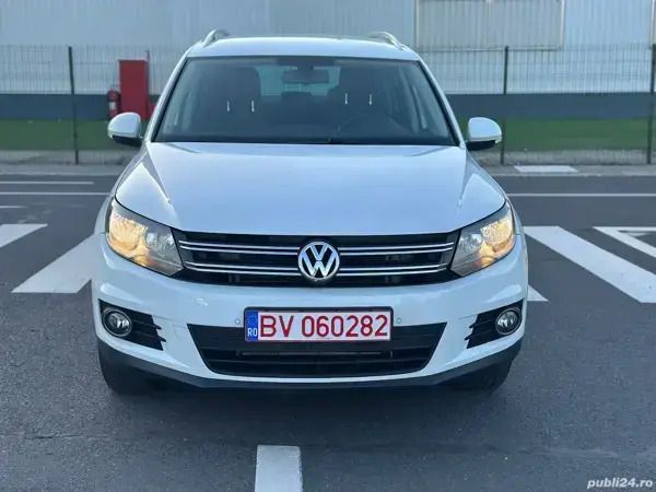 Alb Utilizat 2016 VW Tiguan SUV | 13.790 EUR (Super Preț) - Imagine 1/4