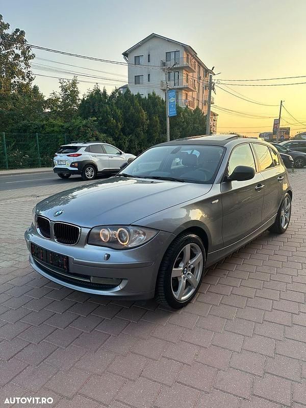 Second-hand BMW 123 Sport Line 204 CP (150 kW) 2011 Culoareargint Hatchback