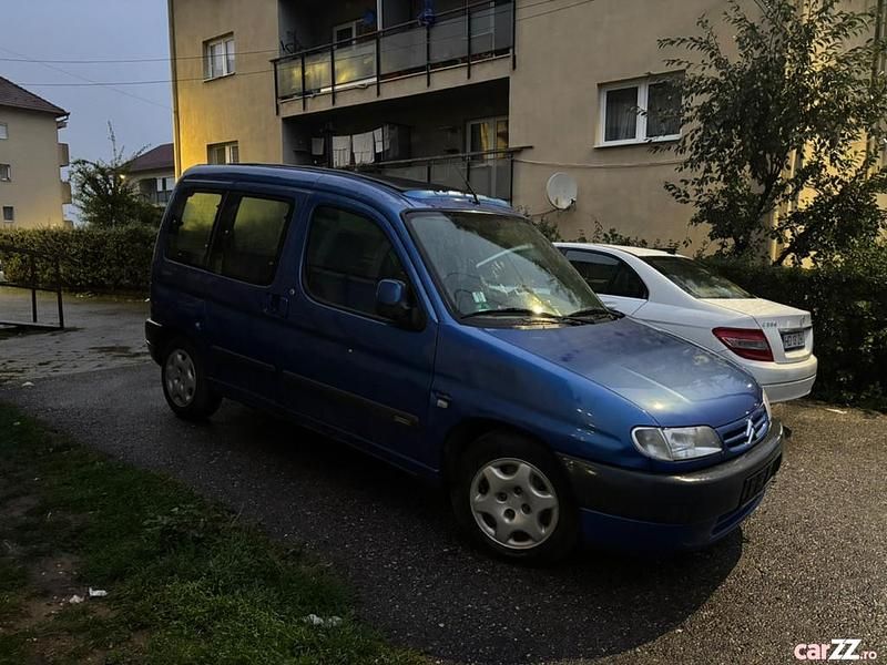 Albastru Utilizat 2003 Citroën Berlingo Monovolum | 1.450 EUR - Imagine 1/4