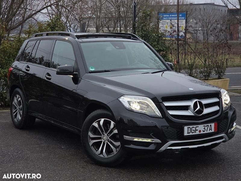 Culoarenegru Second-hand 2015 Mercedes GLK220 SUV | 14.880 EUR (Preț OK) - Imagine 1/4