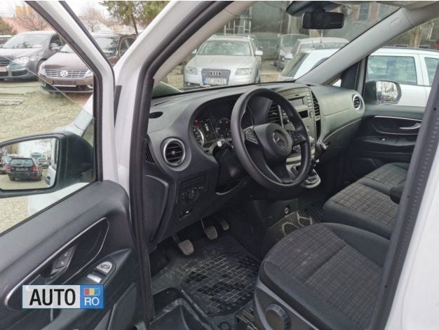 Second-hand Mercedes Vito 115 CP (84 kW) 2018 Alb Van