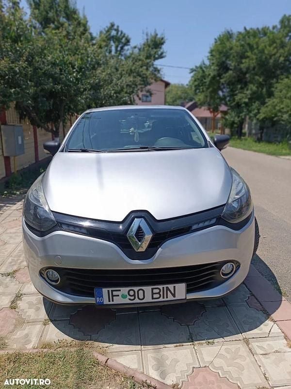 Argint Utilizat 2016 Renault Clio IV Authentique Break | 6.300 EUR (Preț OK) - Imagine 1/4
