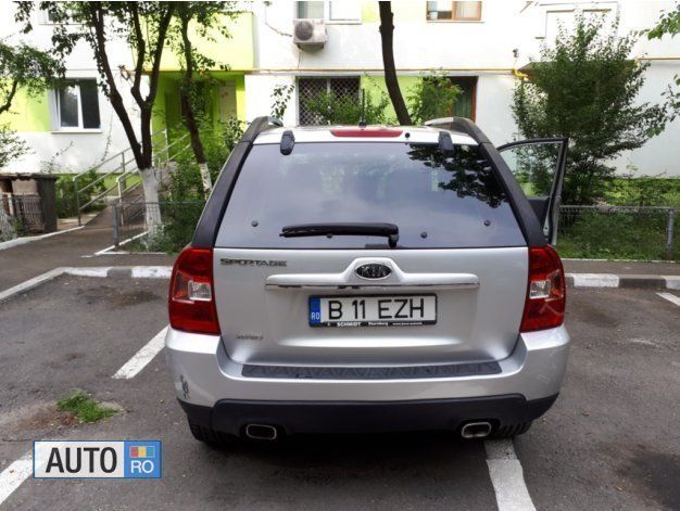 Second-hand Kia Sportage 140 CP (102 kW) 2009 Gri SUV