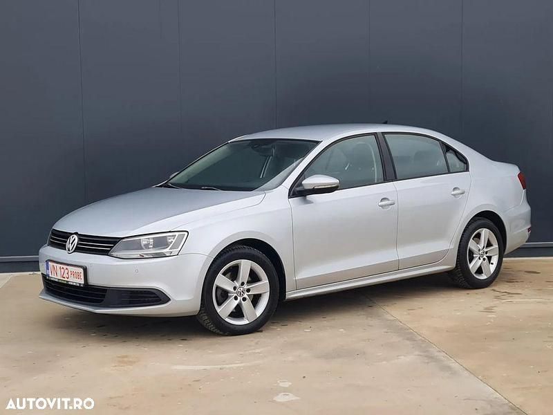 Culoaregri Utilizat 2012 VW Jetta Comfortline Berlinǎ | 5.999 EUR (Preț OK) - Imagine 1/4