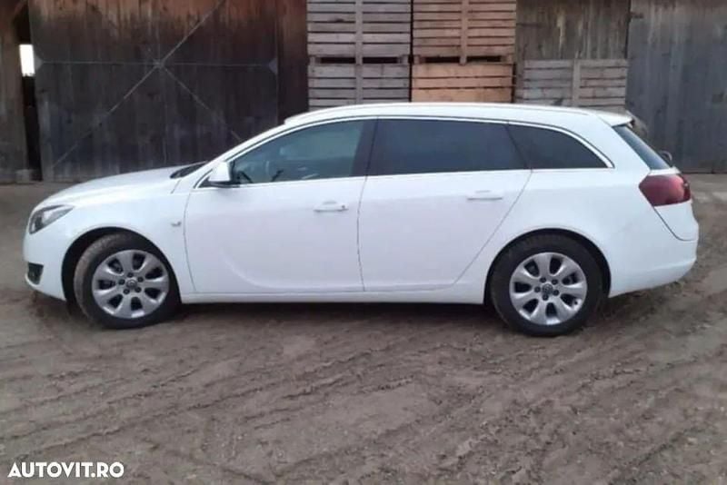 Culoarealb Utilizat 2014 Opel Insignia Break | 5.500 EUR (Preț bun) - Imagine 1/4