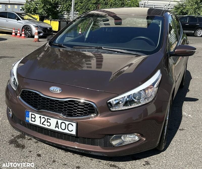 Maro Utilizat 2013 Kia Ceed Best Hatchback | 8.190 EUR (Preț OK) - Imagine 1/4