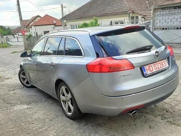 Second-hand Opel Insignia 160 CP (117 kW) 2010 Argintiu Break