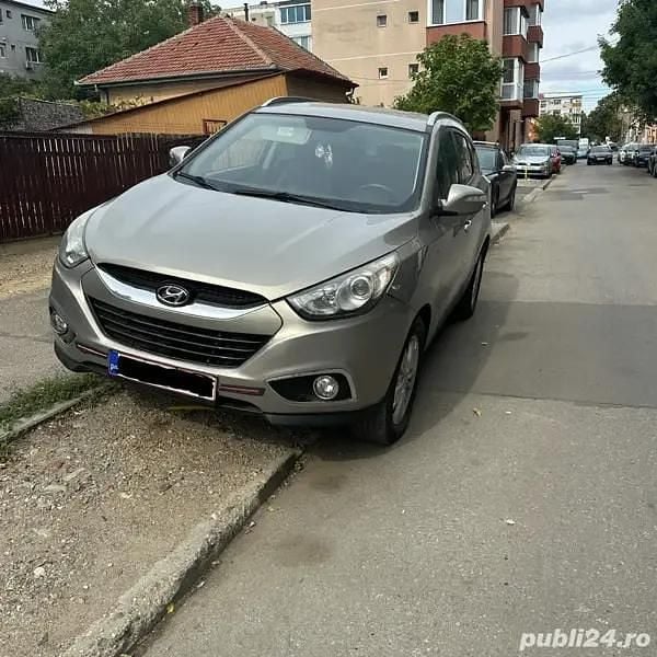 Utilizat 2011 Hyundai ix35 SUV | 5.300 EUR (Preț bun) - Imagine 1/4