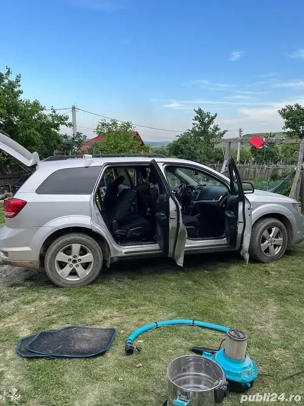 Utilizat 2011 Fiat Freemont SUV | 6.000 EUR - Imagine 1/4