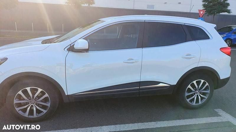 Culoarealb Utilizat 2018 Renault Kadjar Intens SUV | 13.000 EUR (Preț bun) - Imagine 1/4