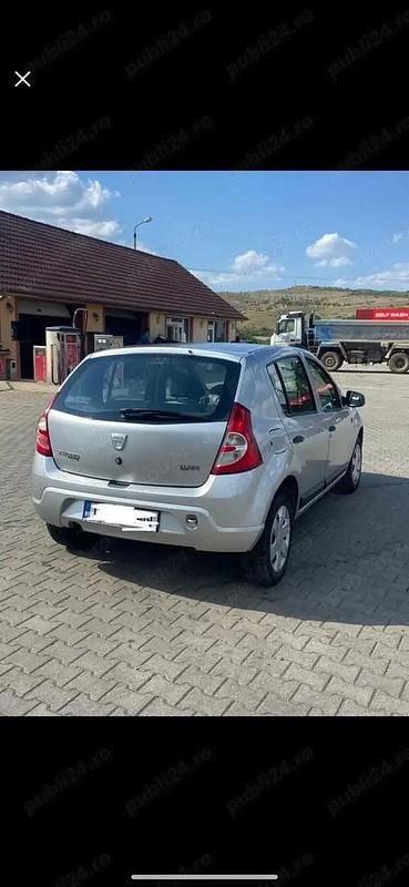 Second-hand Dacia Sandero 90 CP (66 kW) 2008 Hatchback