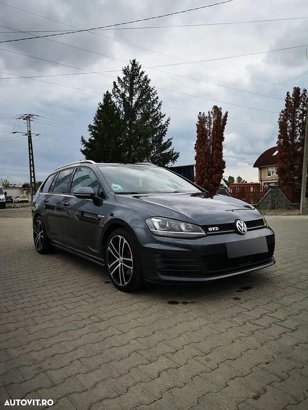 Negru Utilizat 2016 VW Golf VII GTD Break | 10.500 EUR (Preț bun) - Imagine 1/4