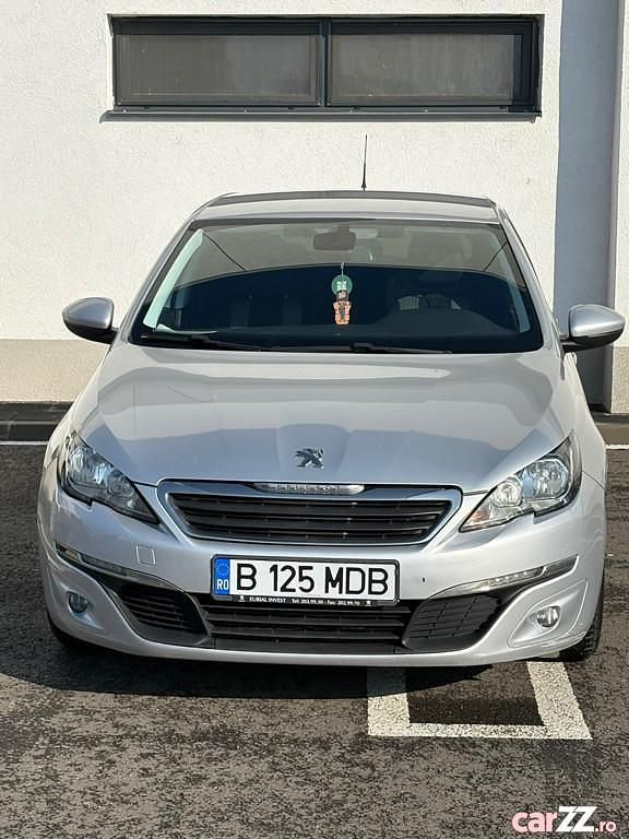Culoareargint Second-hand 2015 Peugeot 308 Hatchback | 6.000 EUR (Preț OK) - Imagine 1/4