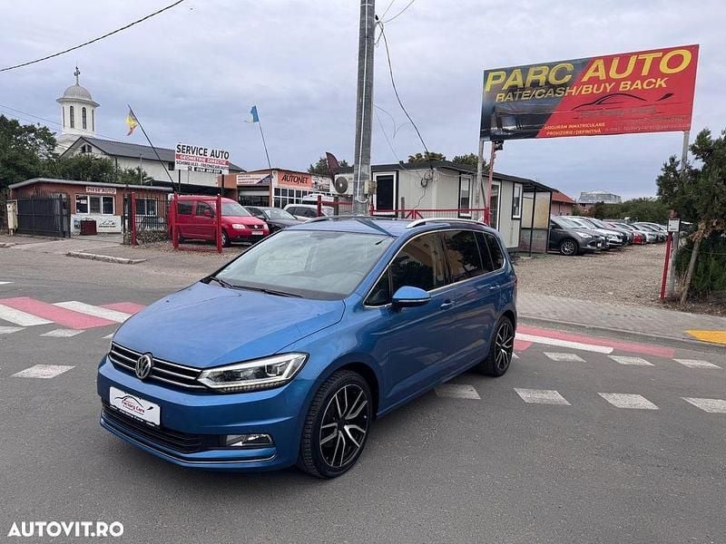 Culoarealbastru Second-hand 2015 VW Touran Highline Monovolum | 10.590 EUR - Imagine 1/4