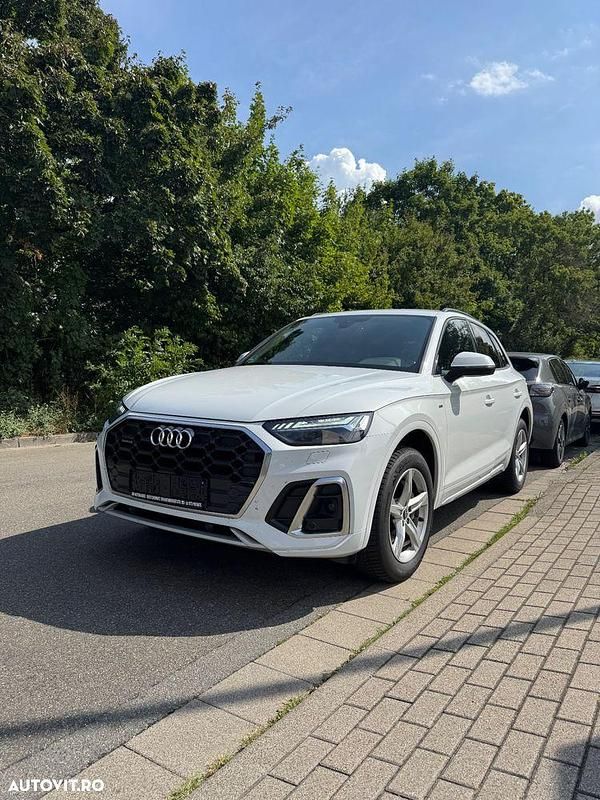 Culoarealb Utilizat 2022 Audi Q5 S-Line SUV | 32.999 EUR (Preț bun) - Imagine 1/4