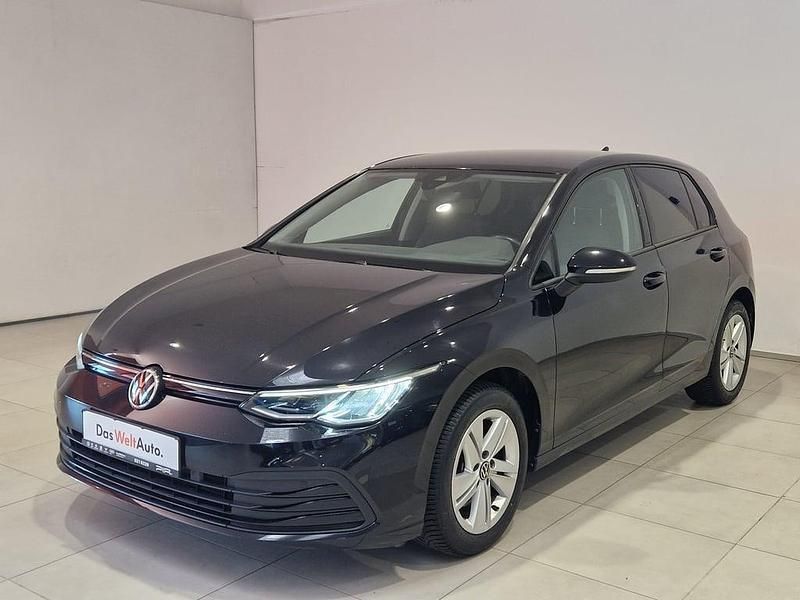 Negru metalic Utilizat 2020 VW Golf VIII Life Hatchback | 17.950 EUR (Puțin scump) - Imagine 1/4