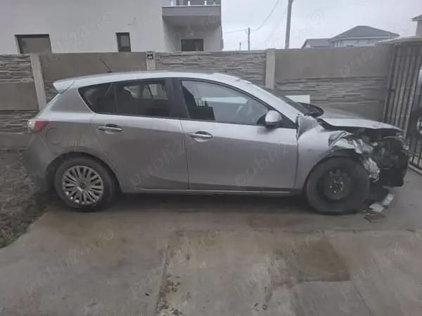 Second-hand 2010 Mazda 3 Hatchback | 900 EUR - Imagine 1/4