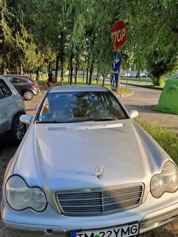 Second-hand Mercedes 200 120 CP (88 kW) 2002 Berlinǎ