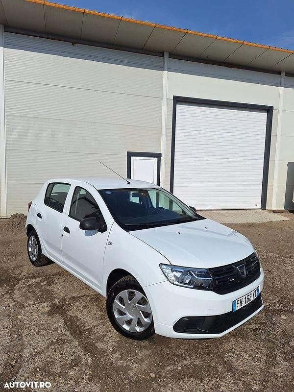 Culoarealb Utilizat 2018 Dacia Sandero Ambiance Hatchback | 2.999 EUR (Super Preț) - Imagine 1/4