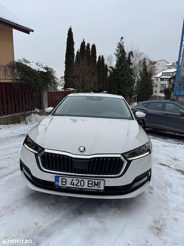 Culoarealb Utilizat 2023 Skoda Octavia Ambition Berlinǎ | 18.000 EUR (Preț OK) - Imagine 1/4