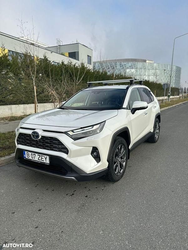Culoarealb Utilizat 2022 Toyota RAV4 Hybrid SUV | 35.000 EUR (Preț OK) - Imagine 1/4
