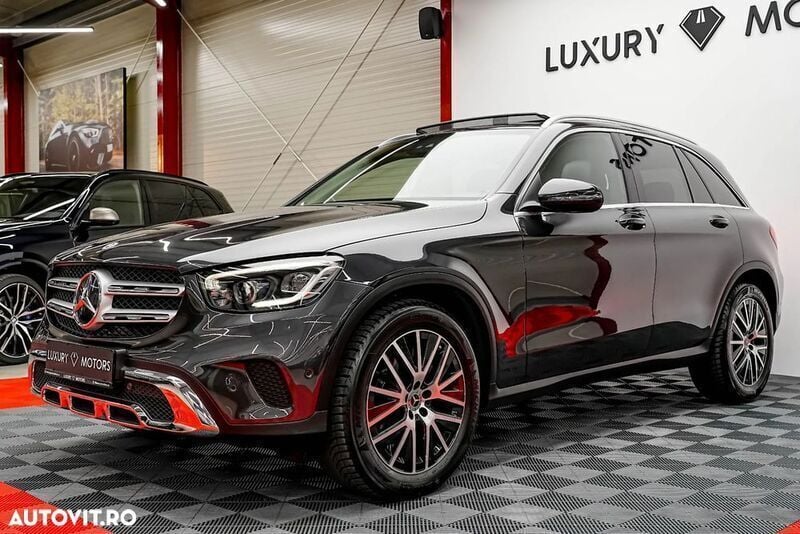 Gri Utilizat 2021 Mercedes GLC200 Exclusive SUV | 37.485 EUR - Imagine 1/4