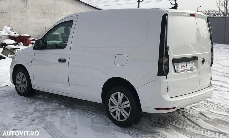 Second-hand VW Caddy 102 CP (75 kW) 2021 Culoarealb Monovolum