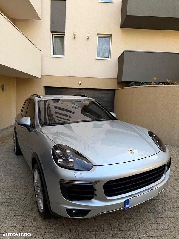 Second-hand Porsche Cayenne 262 CP (192 kW) 2015 Culoaregri SUV