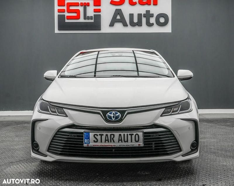 Second-hand Toyota Corolla 98 CP (72 kW) 2022 Culoarealb Berlinǎ