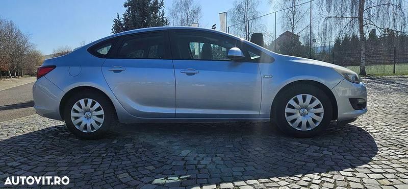Second-hand Opel Astra Cosmo 140 CP (102 kW) 2017 Culoaregri Berlinǎ