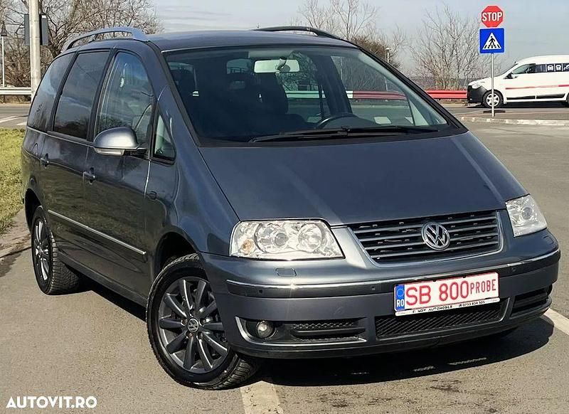 Second-hand VW Sharan Exclusive 115 CP (84 kW) 2009 Culoaregri Monovolum