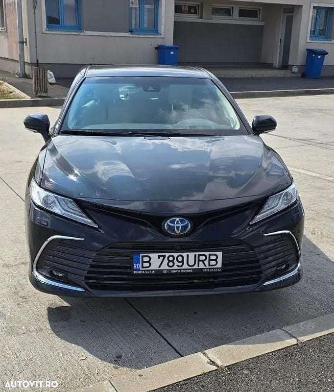 Culoarenegru Utilizat 2024 Toyota Camry Berlinǎ | 34.000 EUR (Preț OK) - Imagine 1/4