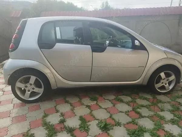 Utilizat 2004 Smart ForFour Hatchback | 1.100 EUR (Preț bun) - Imagine 1/4