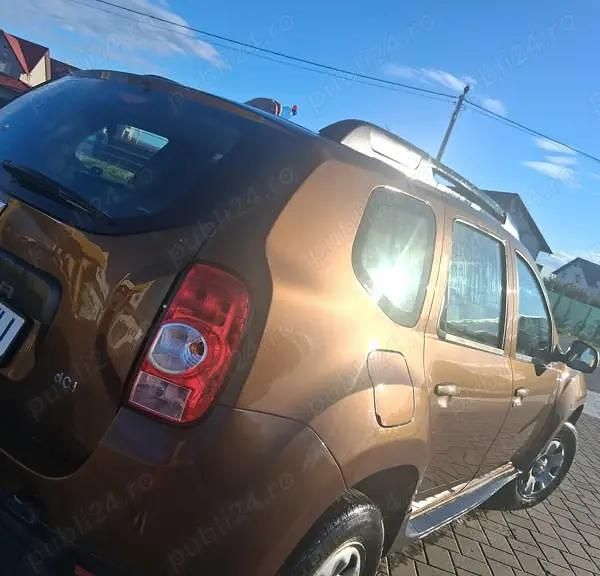 Utilizat 2011 Dacia Duster SUV | 4.600 EUR (Preț bun) - Imagine 1/4