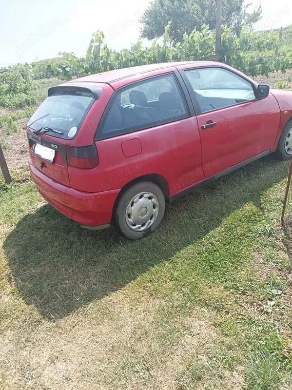 Utilizat 1997 Seat Ibiza Hatchback | 800 EUR - Imagine 1/4